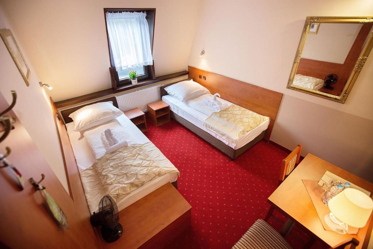 Hotel Zamek Chalupki Esterno foto