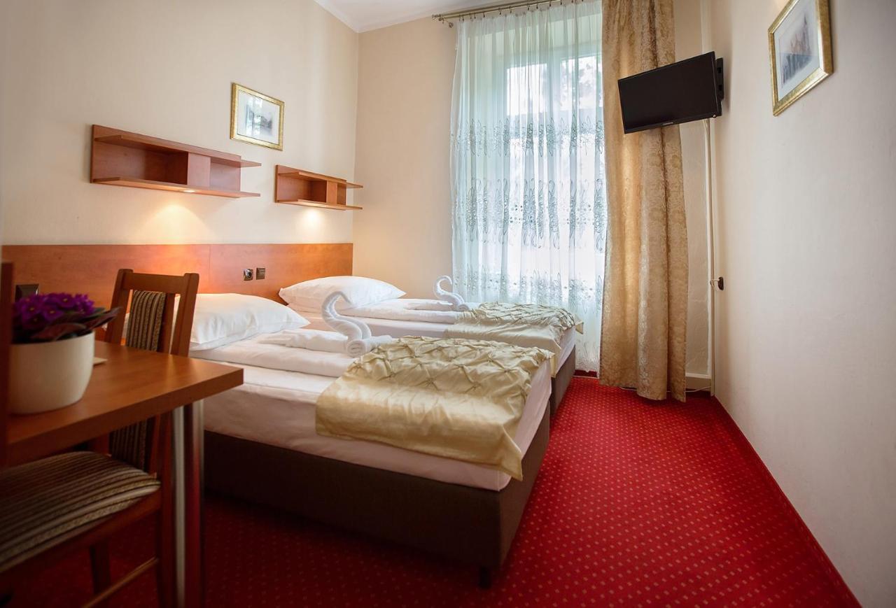 Hotel Zamek Chalupki Esterno foto