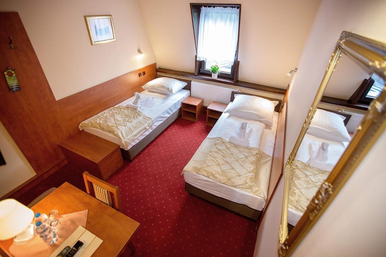 Hotel Zamek Chalupki Esterno foto