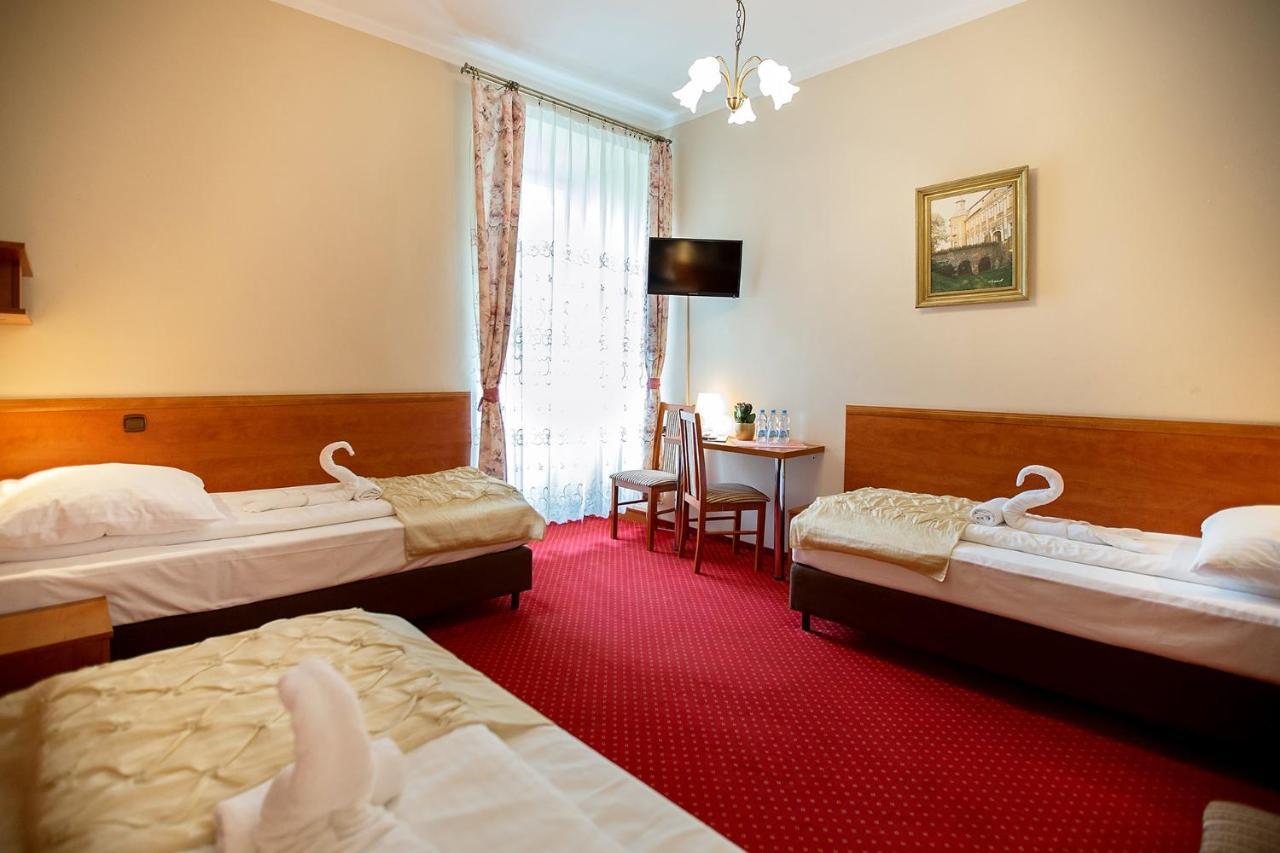 Hotel Zamek Chalupki Esterno foto