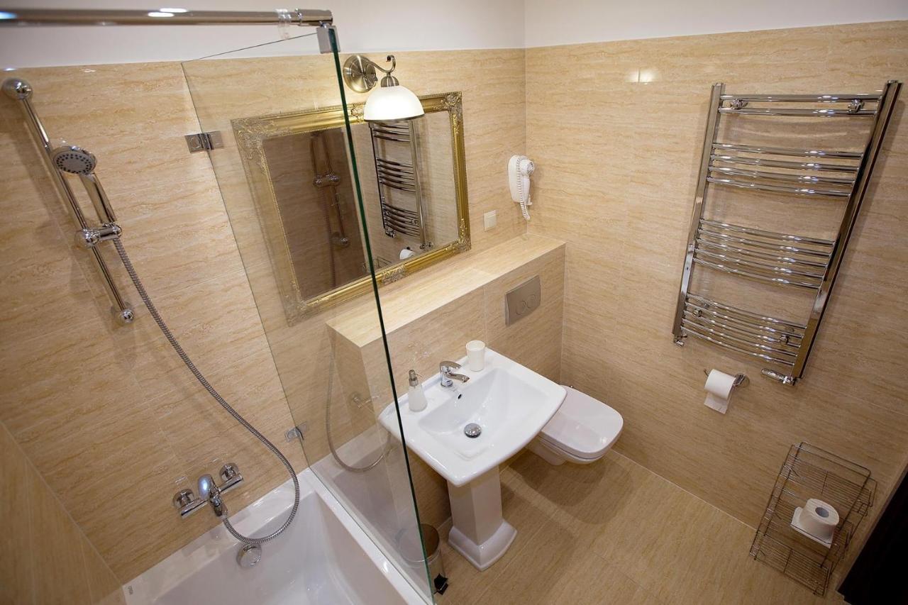 Hotel Zamek Chalupki Esterno foto