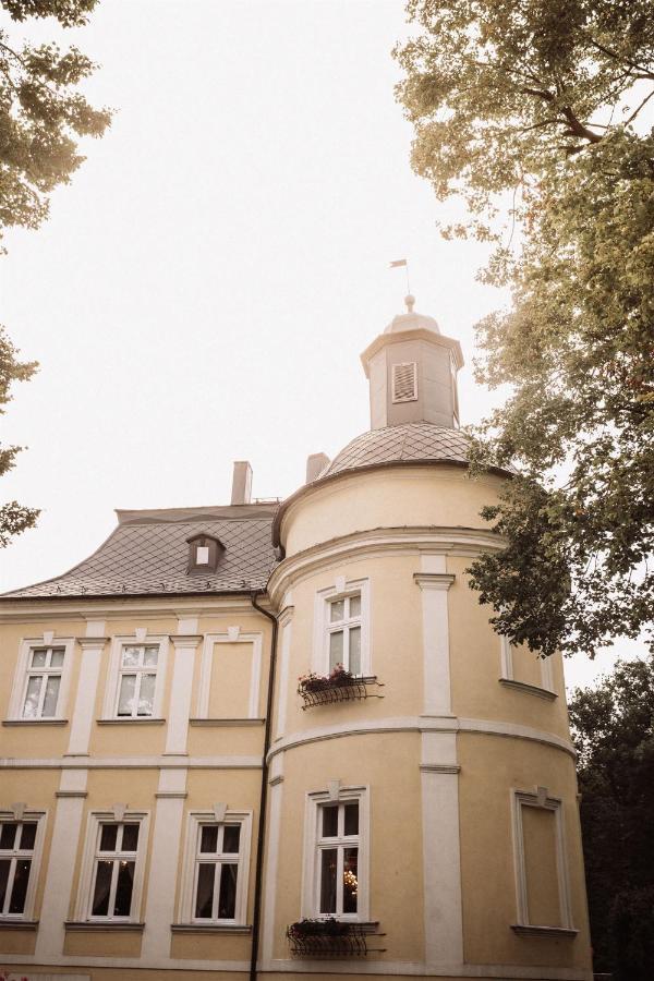 Hotel Zamek Chalupki Esterno foto